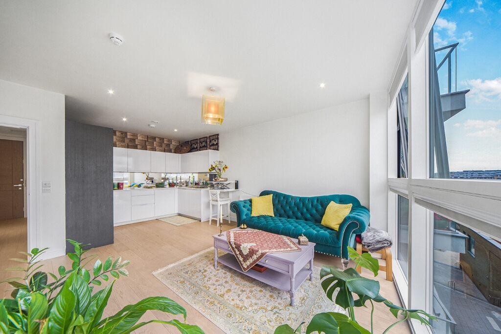 Granite Apartments Banning Street SE10 1 bed apartment £1,850 pcm (£