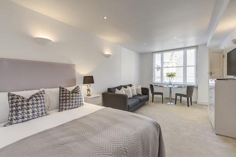 Studio to rent, Hill Street, Mayfair, London, W1J