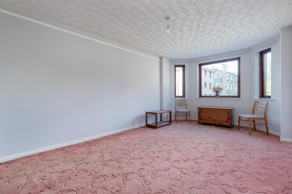 4/4 Dorset Place, Edinburgh, EH111JP 2 bed flat £240,000