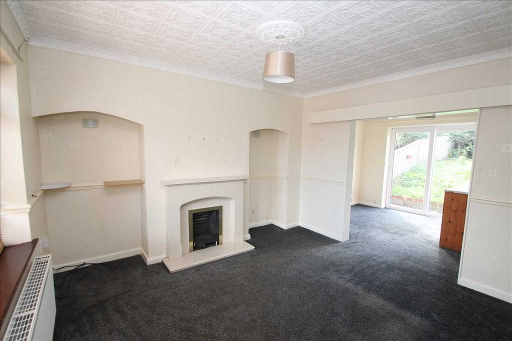 Warwick Avenue, Moorside, Consett 3 bed semidetached house £495 pcm