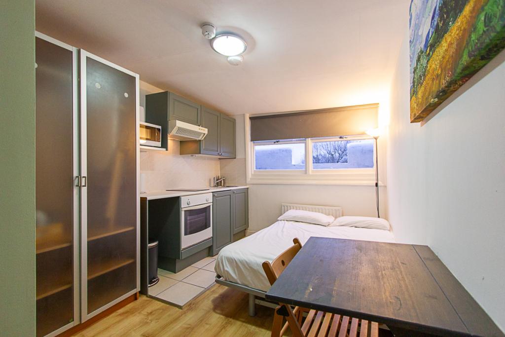 Studio to rent
