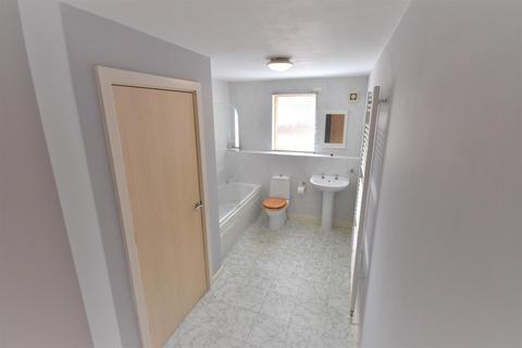 2 bedroom flat to rent, Rivulet Road, Wrexham, LL13