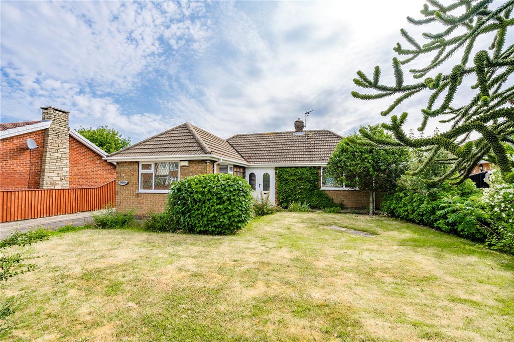 Carrington Drive, Humberston... 2 bed bungalow £255,000