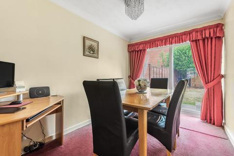25 Cowleaze, Chinnor, OX39 4TB