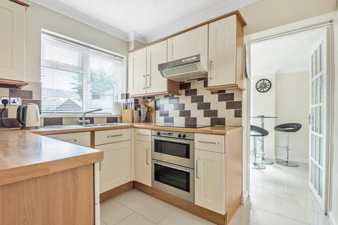 25 Cowleaze, Chinnor, OX39 4TB