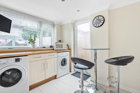 25 Cowleaze, Chinnor, OX39 4TB