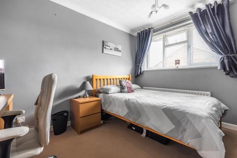 25 Cowleaze, Chinnor, OX39 4TB
