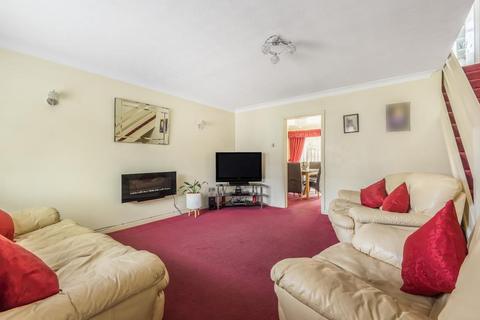 25 Cowleaze, Chinnor, OX39 4TB