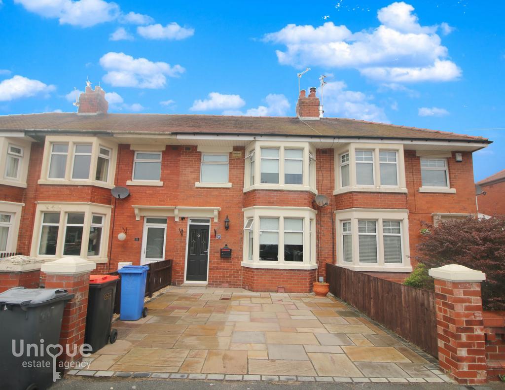 Oxford Road, Fleetwood, FY7 3 bed terraced house £134,950