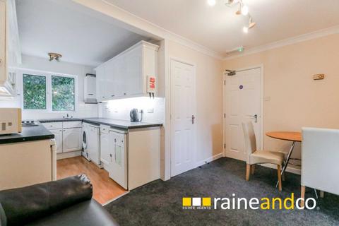 3 bedroom maisonette for sale, Lane End, Hatfield