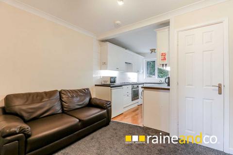 3 bedroom maisonette for sale, Lane End, Hatfield