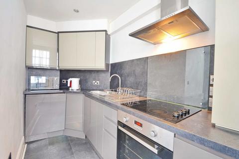 2 bedroom apartment to rent, College Green, City Centre