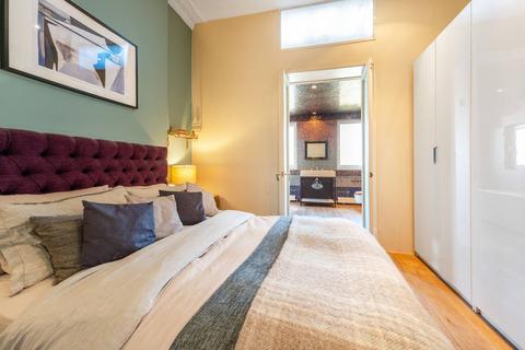 1 bedroom flat for sale, Royal Crescent, Holland Park, London, W11