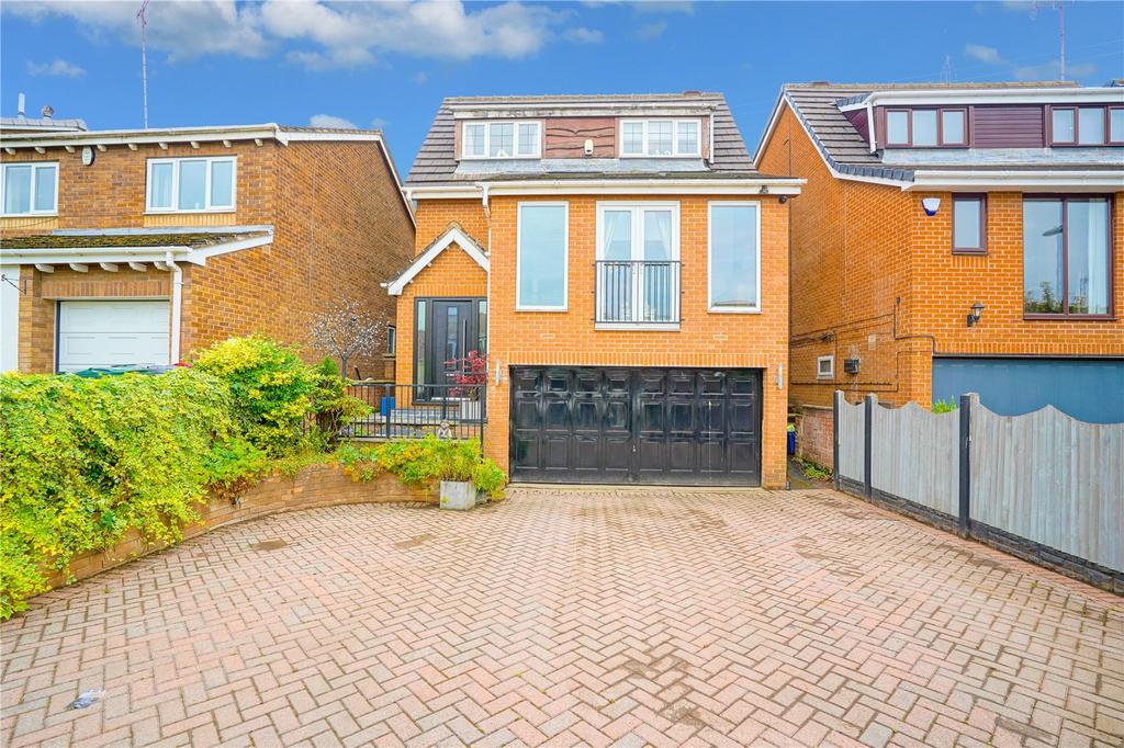 Whiston Vale, Whiston, Rotherham, South Yorkshire, S60 4 bed detached