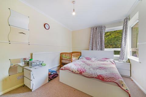 2 Lancey Close, London, SE7 8DN