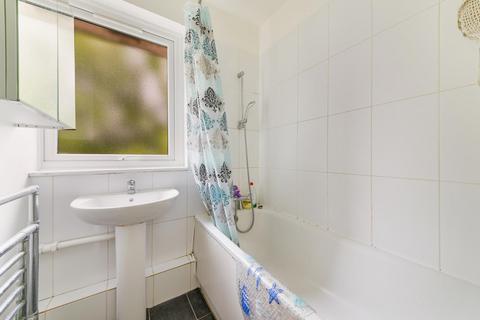 2 Lancey Close, London, SE7 8DN
