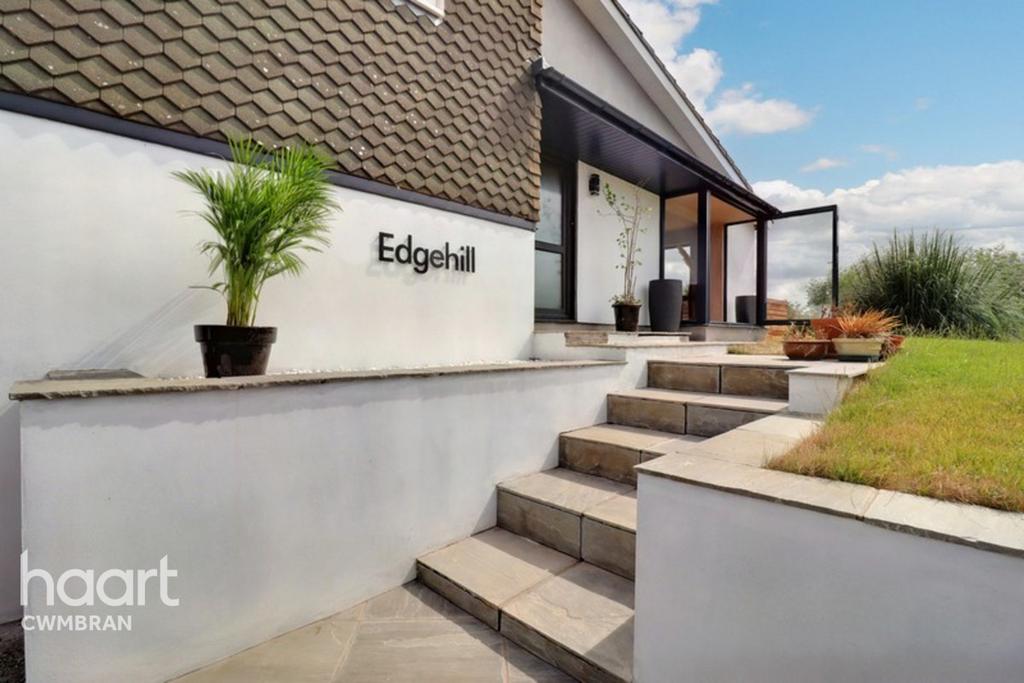 Edge Hill, Cwmbran 3 bed detached house £500,000