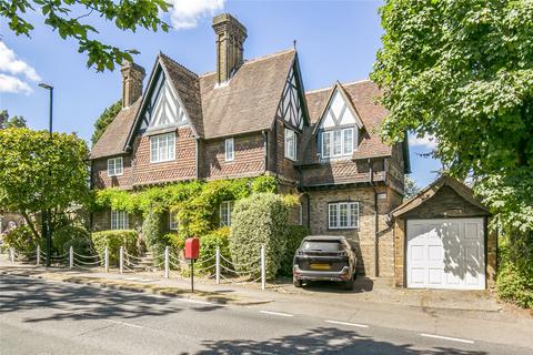 undefined, Camlet Way, Hadley Wood, EN4