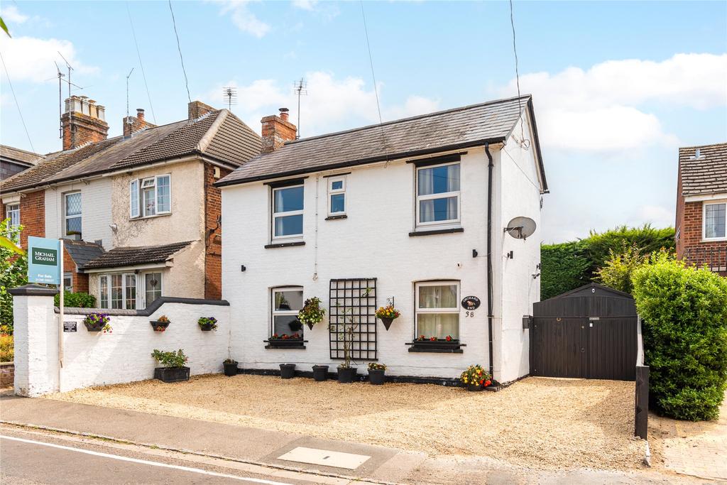 Brook Street, Aston Clinton... 3 bed detached house £695,000