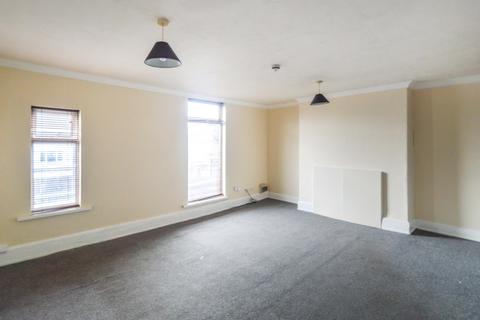 2 bedroom flat to rent - Flat 3 23-27 Holderness Road, Hull