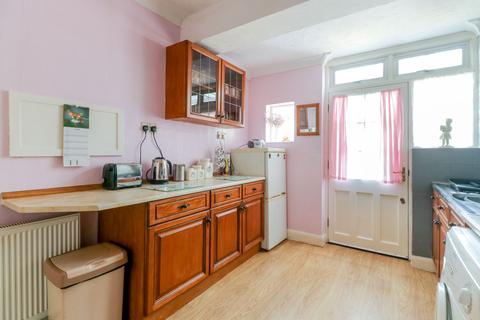 64 Albany Road, Enfield, EN3 5UE
