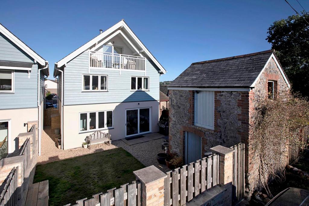 Beaumont Close, Liverton TQ12 5 bed detached house for sale £550,000