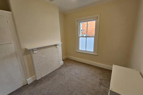 2 bedroom flat to rent, Brunswick Place, Dawlish, Devon, EX7 9PB