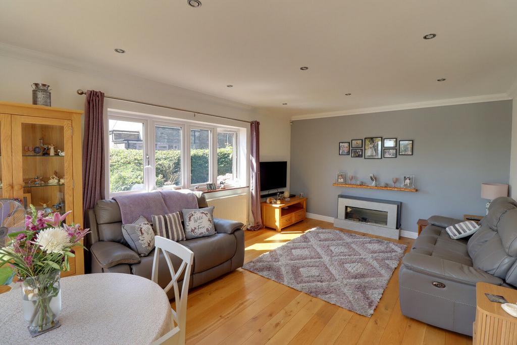 Tranch Road, Pontypool 4 bed detached bungalow for sale £475,000