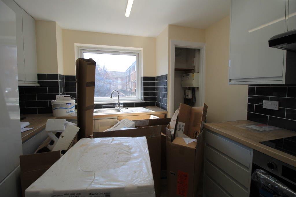 The Farmlands, Northolt UB5 2 bed £1,375 pcm (£317 pw)