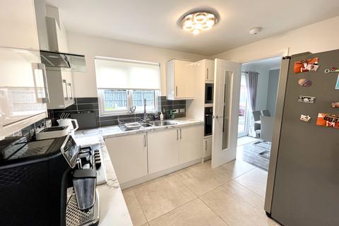 11 Balfron Drive, Coatbridge, ML5 4FF