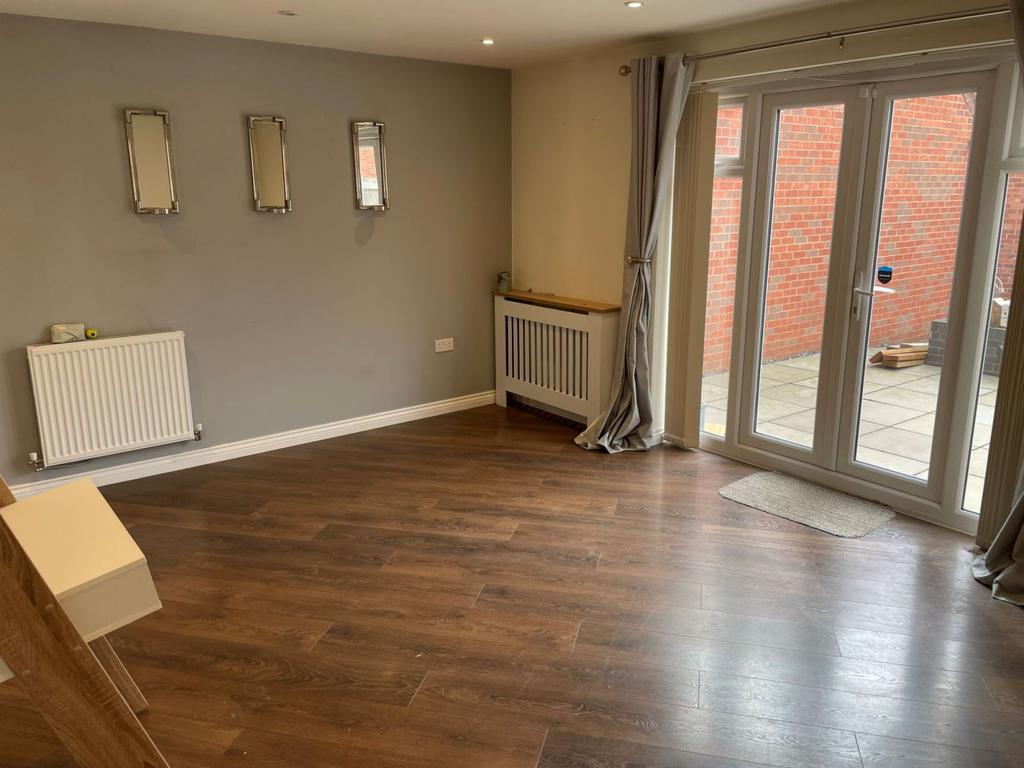 Spring Close, Moulton, Northampton... 3 bed semidetached house £325,000