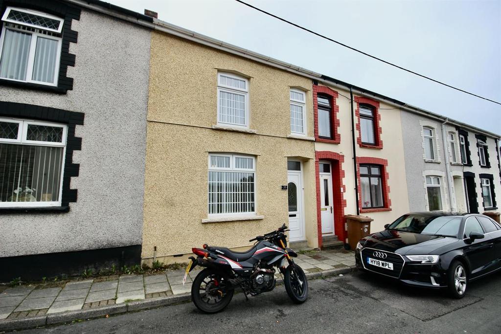Cwrt Coch Street, Aberbargoed, Bargoed 2 bed terraced house £127,000
