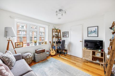 47 Cromwell Close, London, W3 6BN