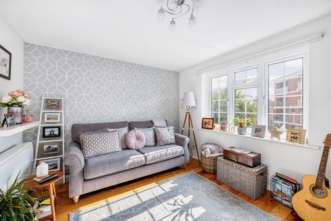 47 Cromwell Close, London, W3 6BN
