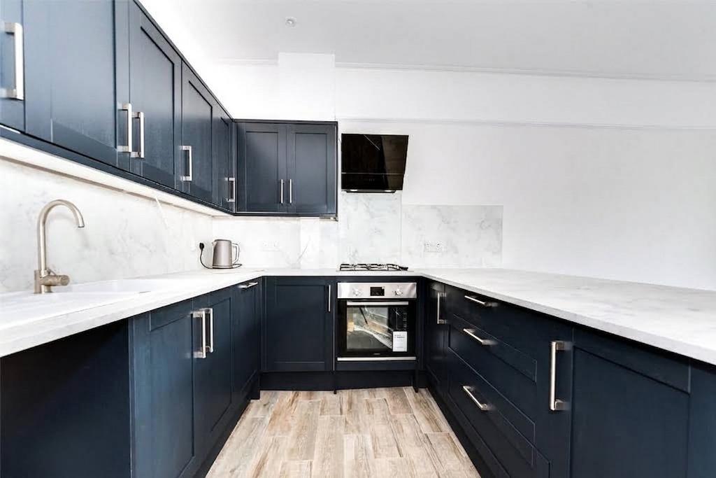 Apartment in East Sussex - More