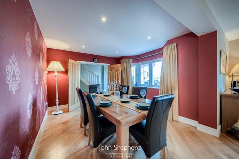 196 Norton Lane, Earlswood, Solihull, B94 5LT