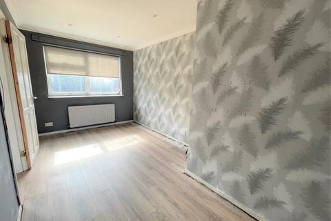40 Brampton Drive, Cannock, WS12 2DT
