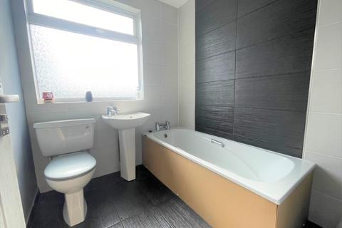 40 Brampton Drive, Cannock, WS12 2DT