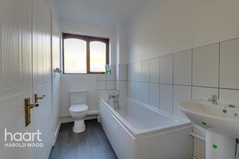 20 Jacobs Avenue, Harold Wood, Romford, RM3 0WR