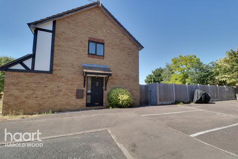 20 Jacobs Avenue, Harold Wood, Romford, RM3 0WR