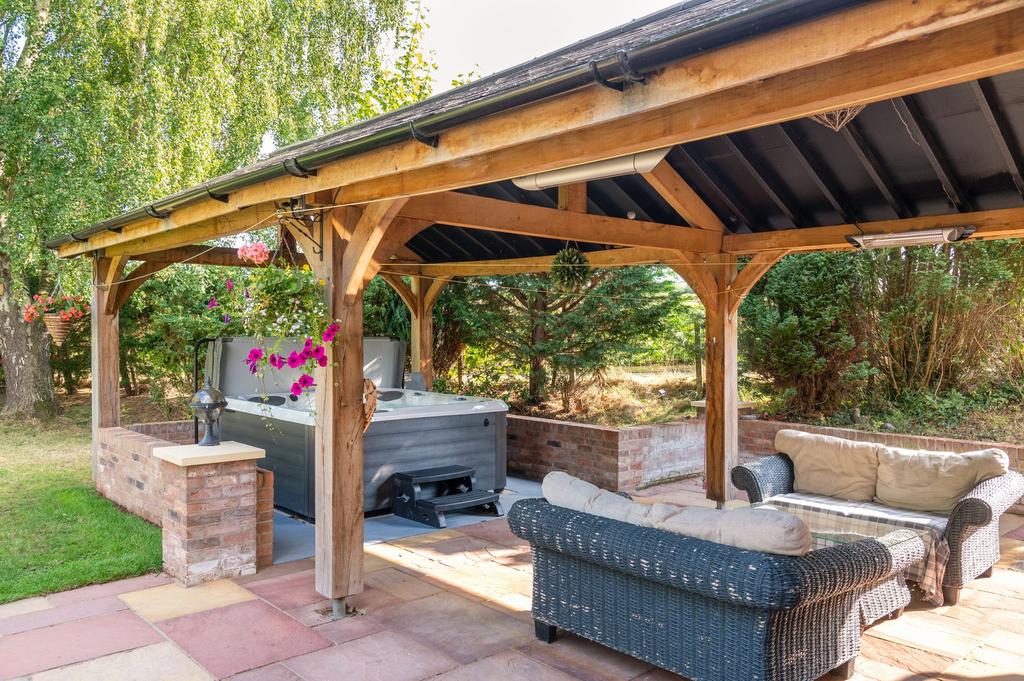 Hot tub, Pergola, Escott House