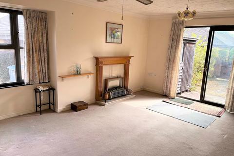 2 bedroom semi-detached bungalow for sale - Saxmundham