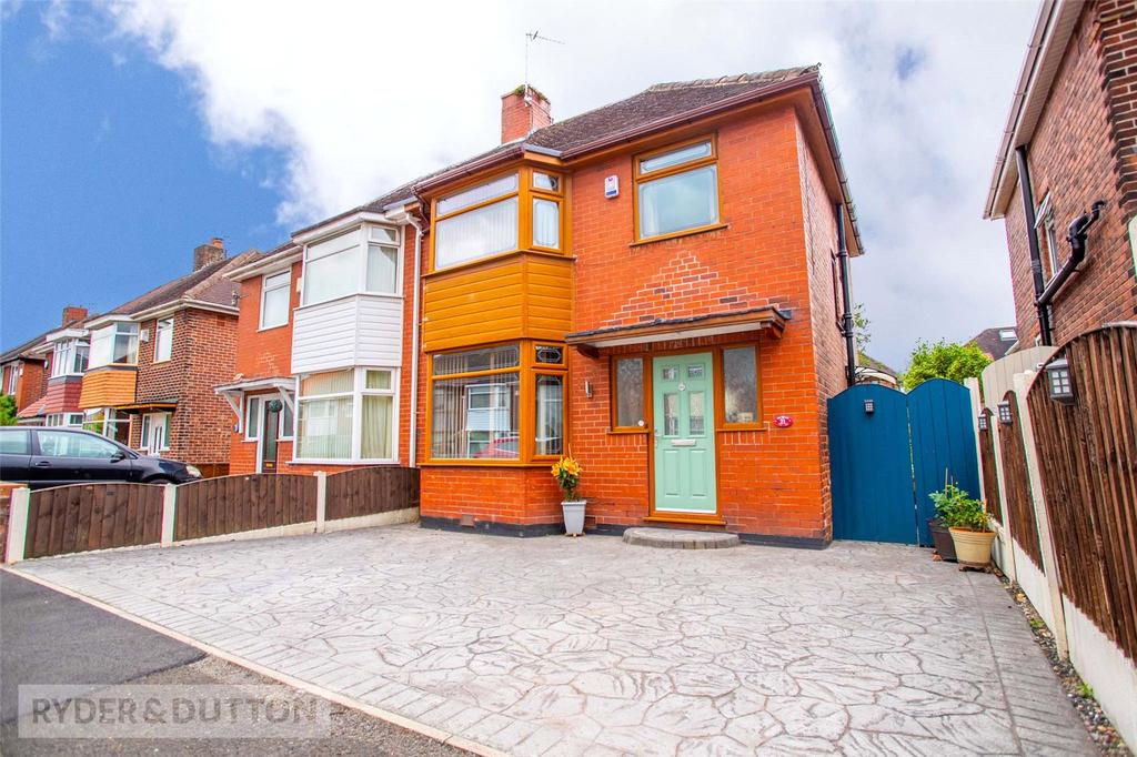 Enderby Road, Moston, Manchester, M40 3 bed semidetached house £200,000