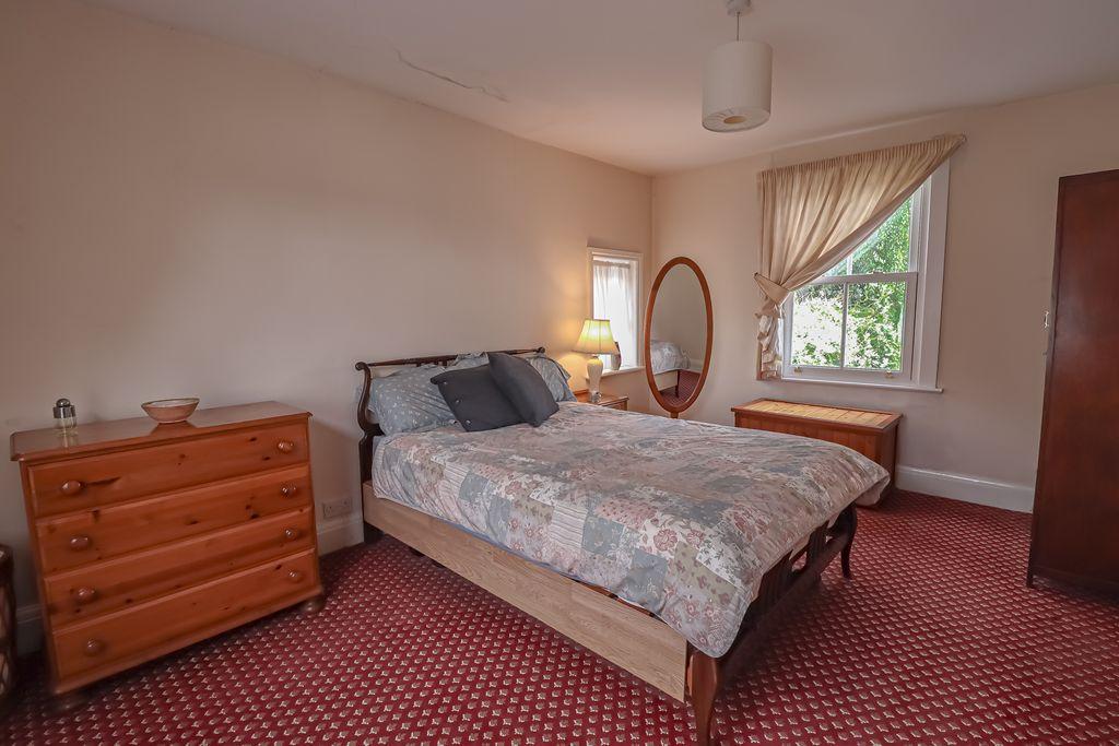 Bedroom 2 (Double)