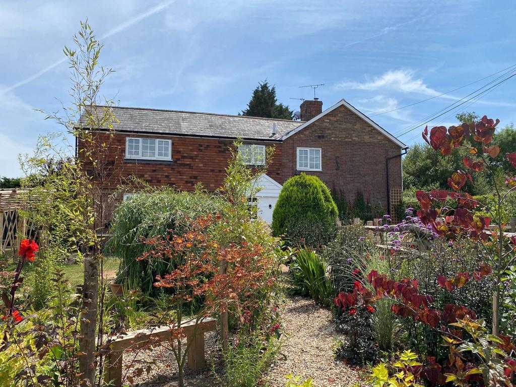 Stone Corner Cottage, Stone in Oxney, Tenterden, Kent TN30 7JD 3 bed