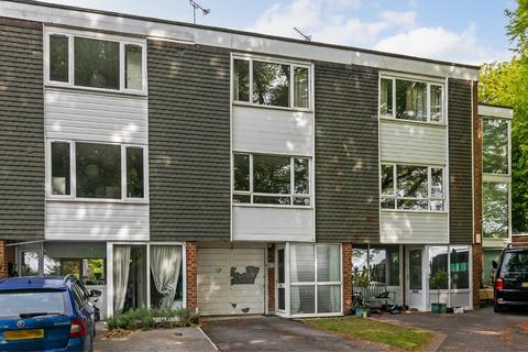 17 Langton Close, Winchester, SO22 6RJ
