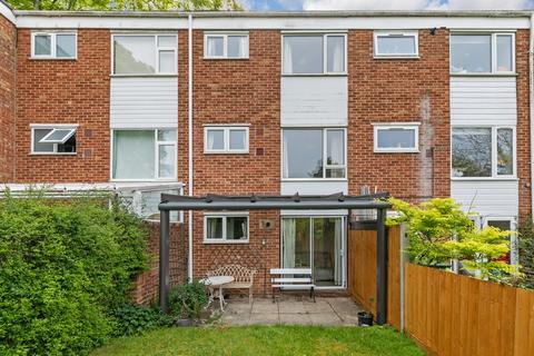 17 Langton Close, Winchester, SO22 6RJ