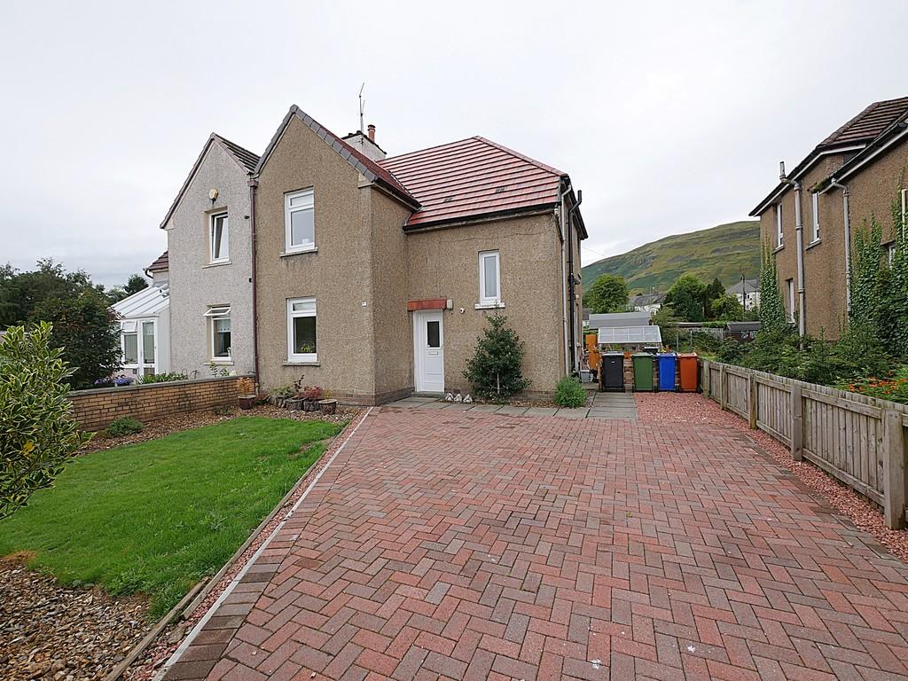 Lennox Road, Lennoxtown 4 bed semidetached house £1,100 pcm (£254 pw)