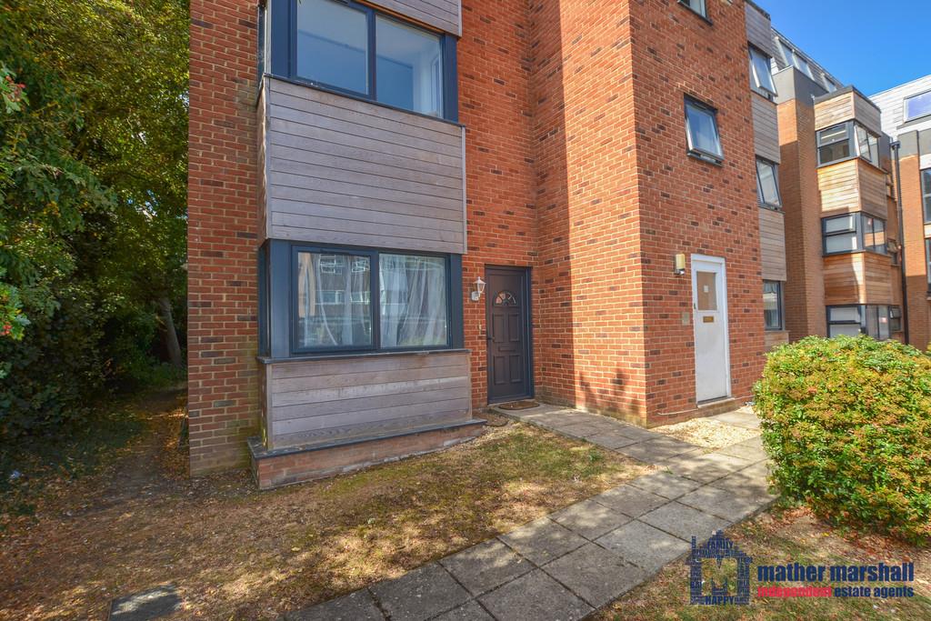 Ingleside Drive, Stevenage 1 bed apartment £950 pcm (£219 pw)