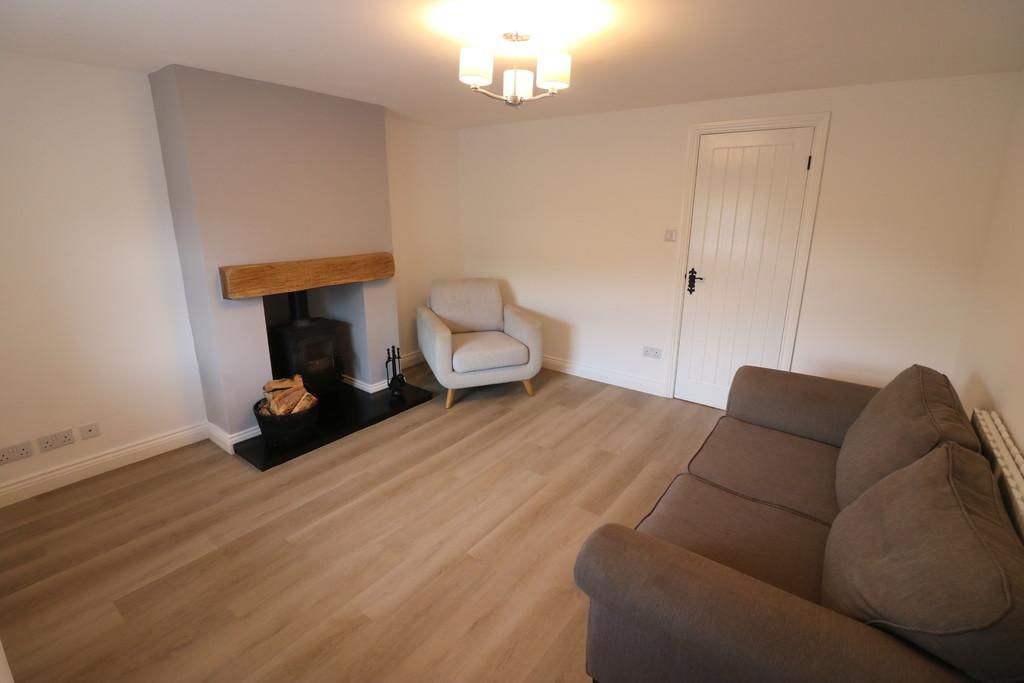 Pinfold, South Cave, Brough 2 bed cottage £650 pcm (£150 pw)